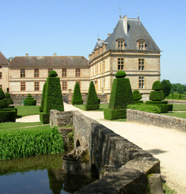 Chateau Cormtin Budget travel South Burgundy photo