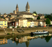Tournus and boat cruising on the Soane photo