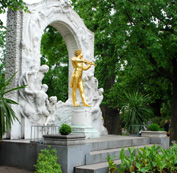 Johann Strauss Statue Vienna photo