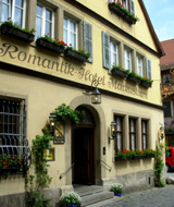Romatik Hotel Markusturm doorway photo