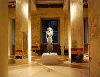 Neues Museum Pharoah Stature photo