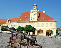 Tvarda Baroque Square photo