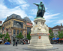 Jacob van Artevelde Statue Friday market Square Gent photo
