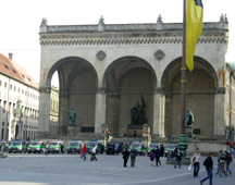 Munich tour Feldhernhalle walking tour