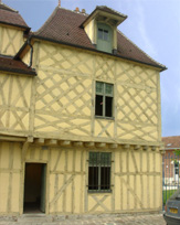 Pavillion HenryIV Nogent sur Seine photo