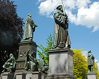 Martin Luther Stature Worms photo