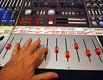 Sound Concole Slider Queen Experience